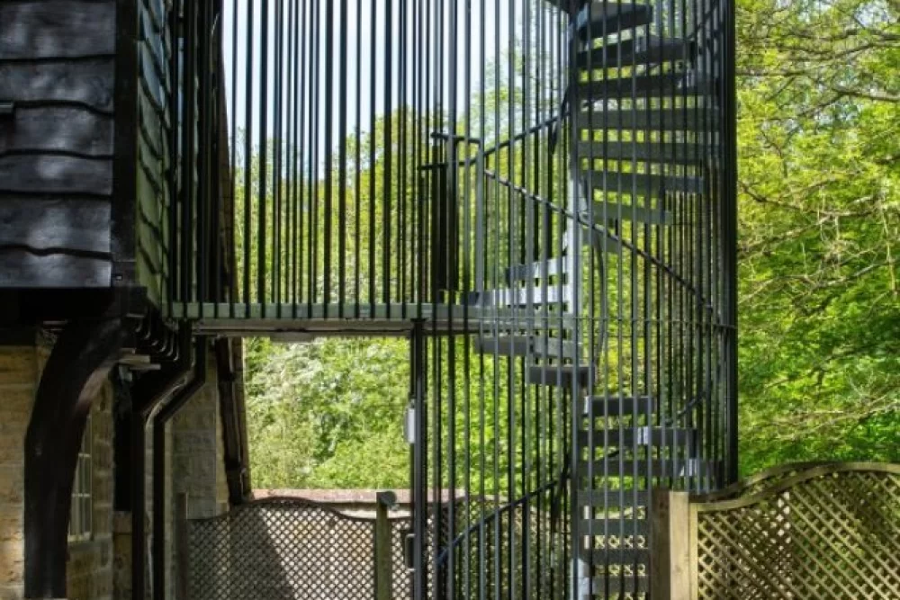 Oxford Architects Spiral UK Wytham Chalet 03 2 1