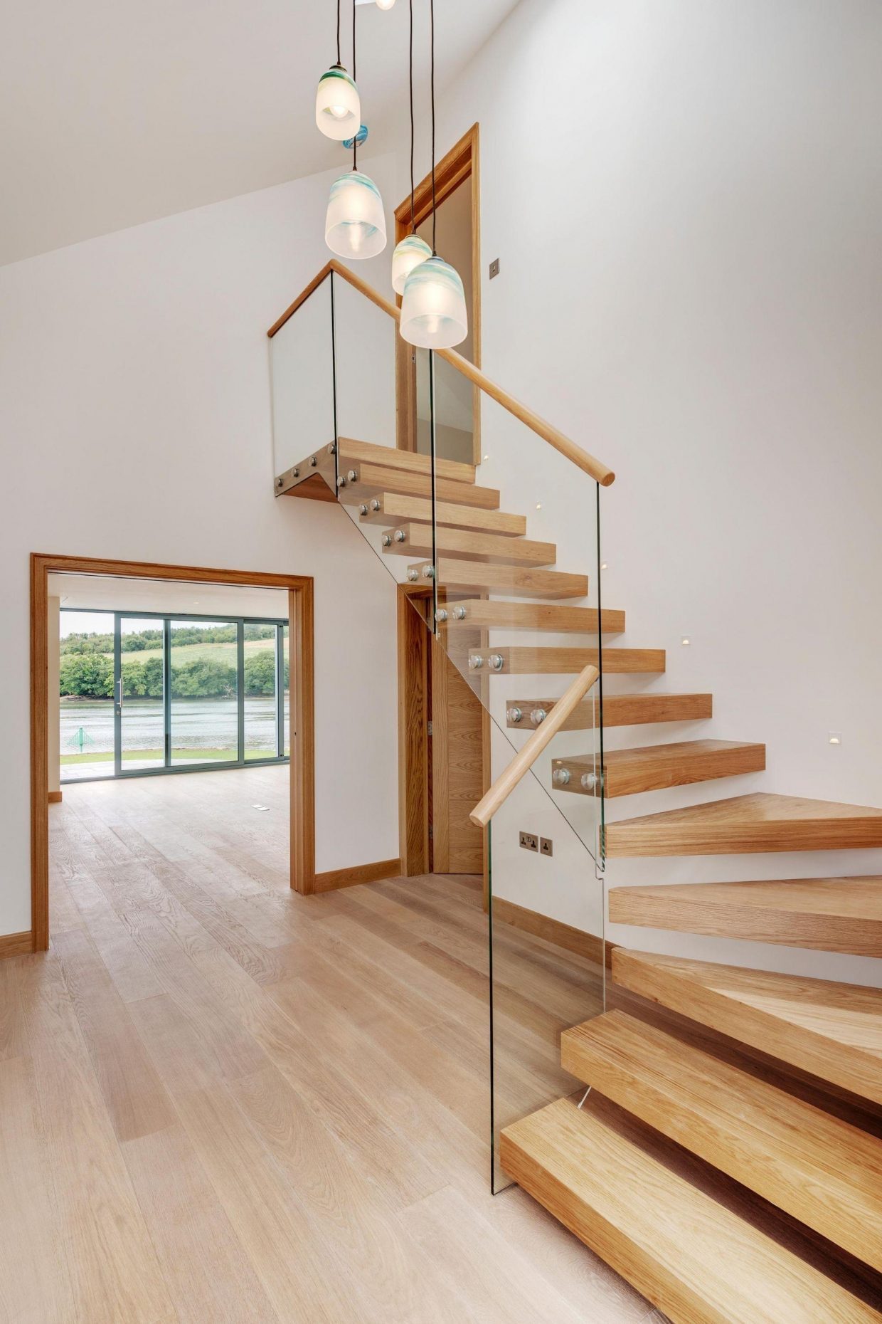 Floating Stairs UK | Cantilever Staircases